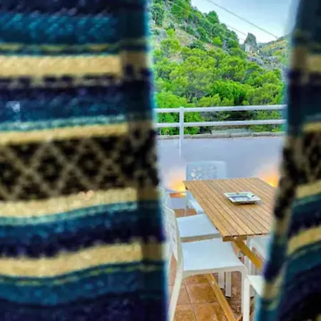 Grazalema - Casita La Calma - Incredible Views, Clima Frio-Calor, Wifi & Private Parking Optional Villa Exterior photo