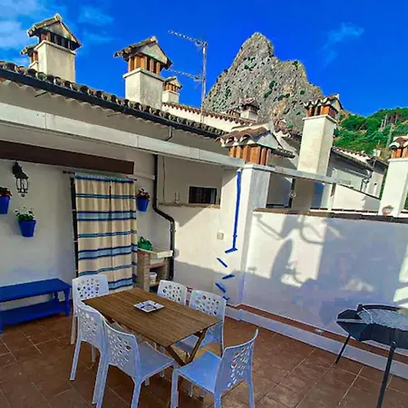Grazalema - Casita La Calma - Incredible Views, Clima Frio-Calor, Wifi & Private Parking Optional Villa Exterior photo